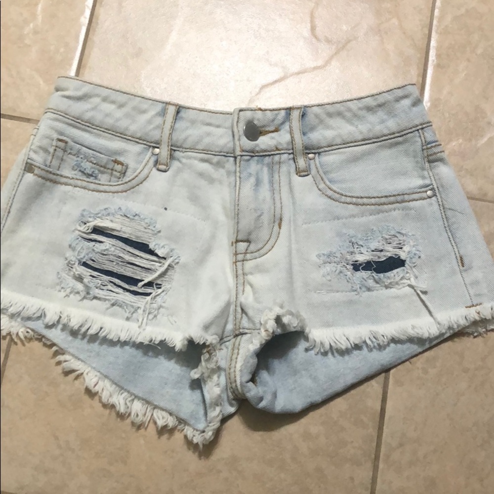 Shorts - Picture 2 of 7